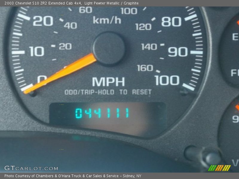 Light Pewter Metallic / Graphite 2003 Chevrolet S10 ZR2 Extended Cab 4x4