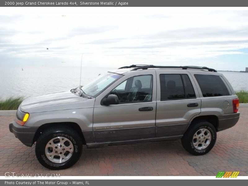 Silverstone Metallic / Agate 2000 Jeep Grand Cherokee Laredo 4x4