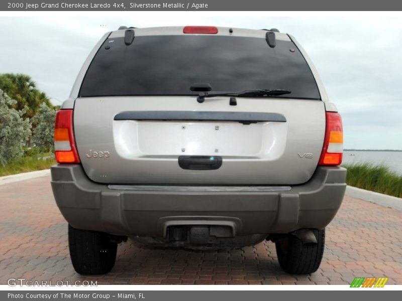 Silverstone Metallic / Agate 2000 Jeep Grand Cherokee Laredo 4x4