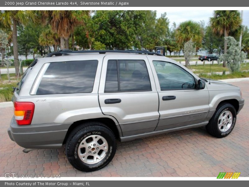 Silverstone Metallic / Agate 2000 Jeep Grand Cherokee Laredo 4x4