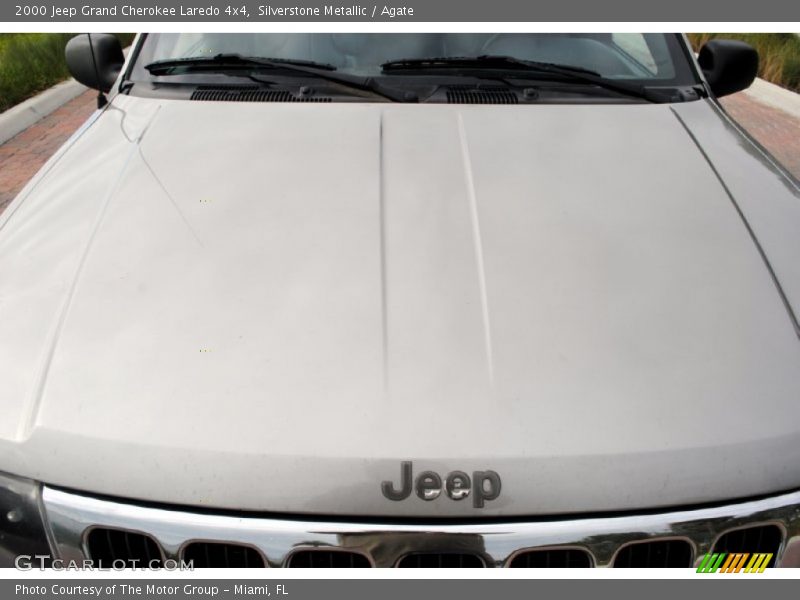Silverstone Metallic / Agate 2000 Jeep Grand Cherokee Laredo 4x4