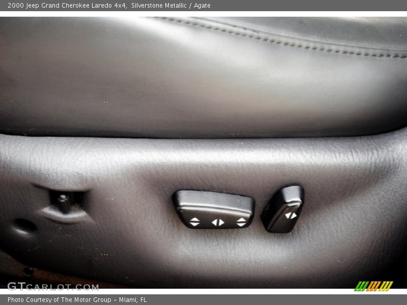 Silverstone Metallic / Agate 2000 Jeep Grand Cherokee Laredo 4x4