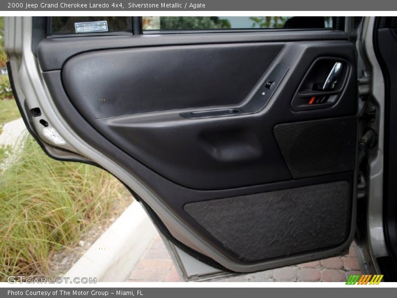 Door Panel of 2000 Grand Cherokee Laredo 4x4