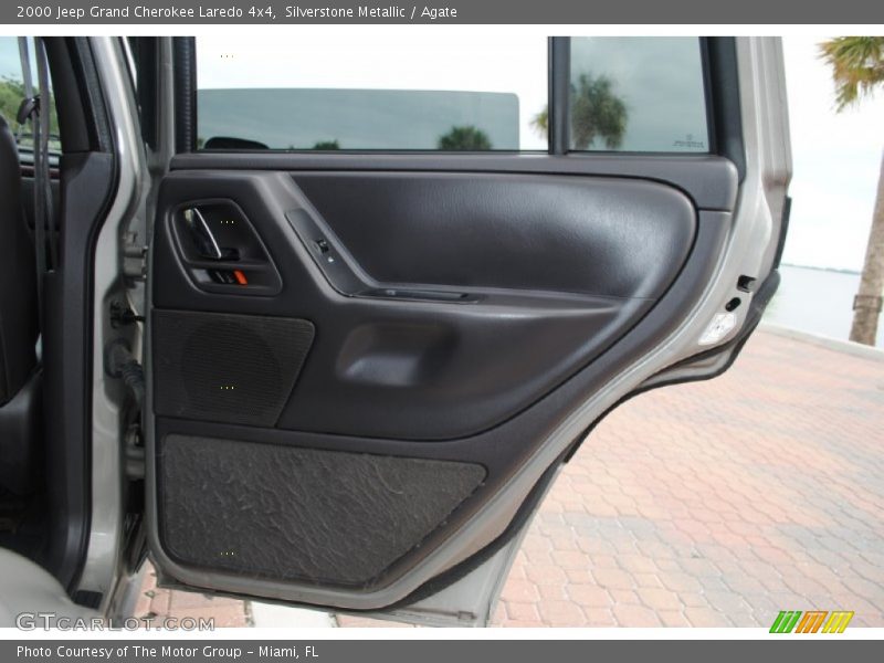 Door Panel of 2000 Grand Cherokee Laredo 4x4