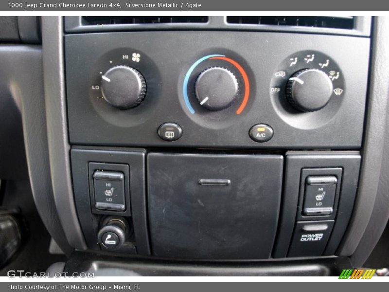 Silverstone Metallic / Agate 2000 Jeep Grand Cherokee Laredo 4x4
