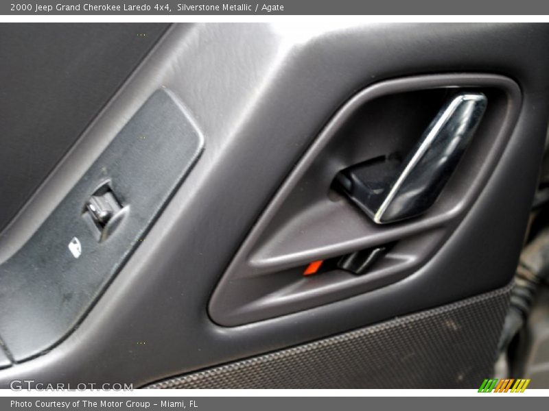 Silverstone Metallic / Agate 2000 Jeep Grand Cherokee Laredo 4x4