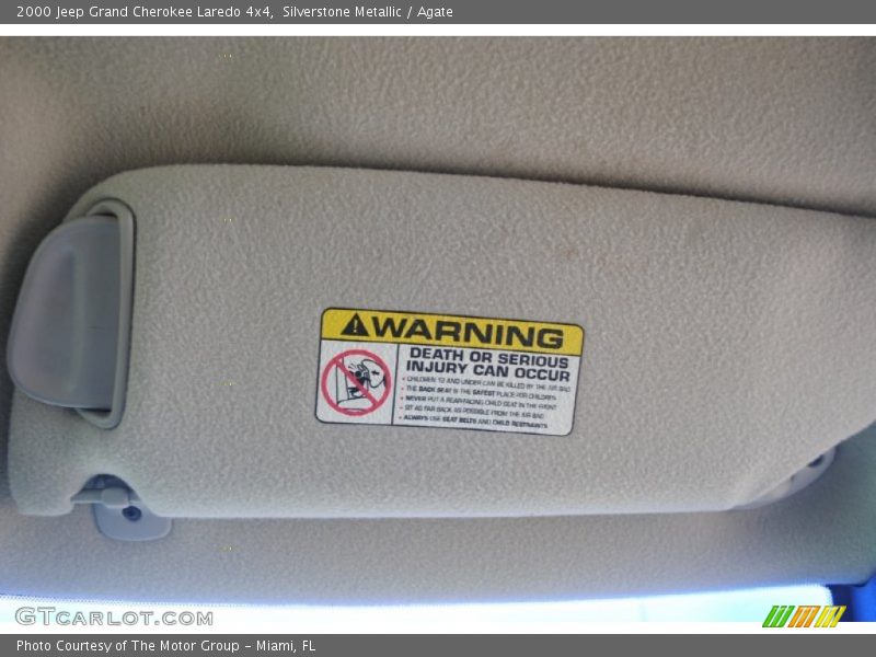 Silverstone Metallic / Agate 2000 Jeep Grand Cherokee Laredo 4x4