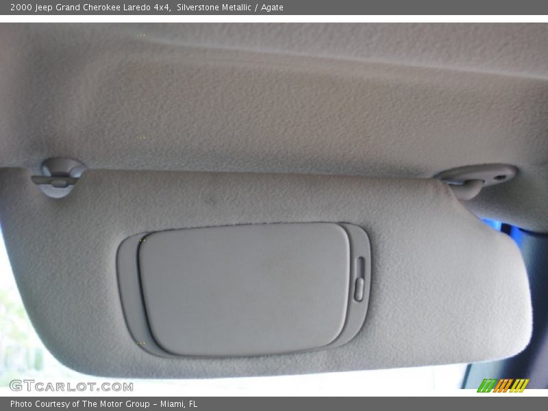 Silverstone Metallic / Agate 2000 Jeep Grand Cherokee Laredo 4x4