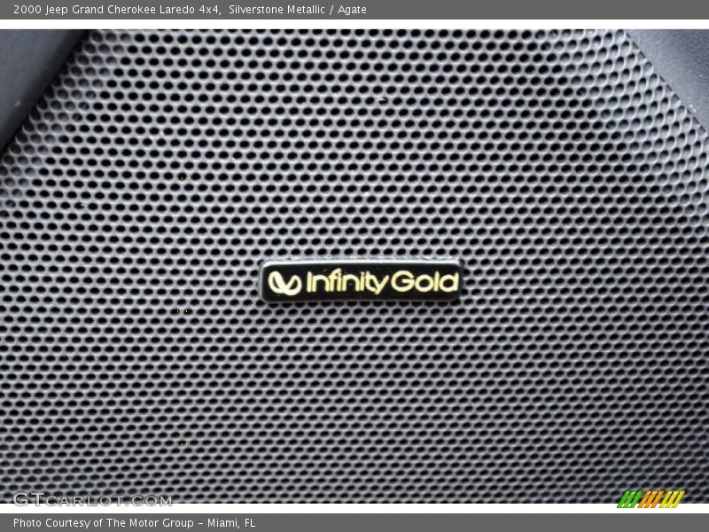 Silverstone Metallic / Agate 2000 Jeep Grand Cherokee Laredo 4x4
