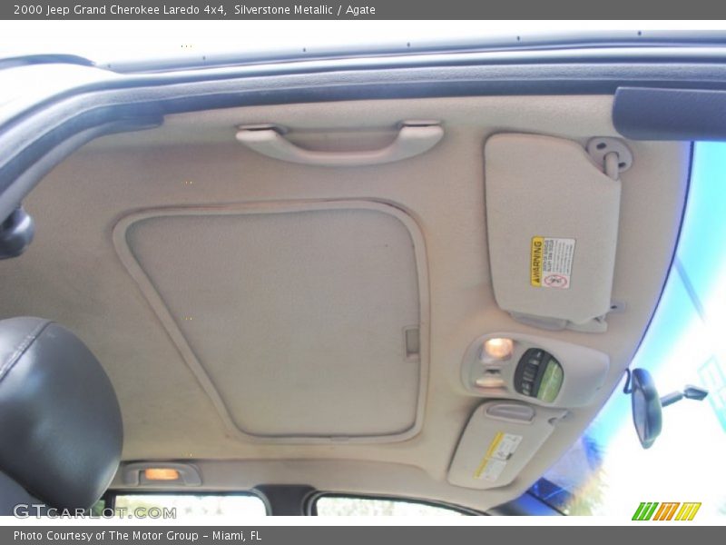 Silverstone Metallic / Agate 2000 Jeep Grand Cherokee Laredo 4x4