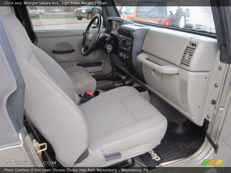 Light Khaki Metallic / Khaki 2004 Jeep Wrangler Sahara 4x4