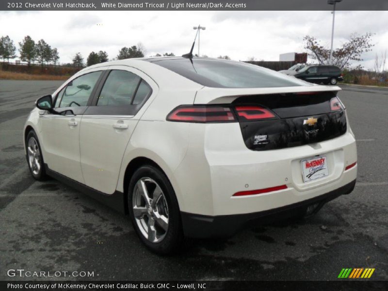 White Diamond Tricoat / Light Neutral/Dark Accents 2012 Chevrolet Volt Hatchback