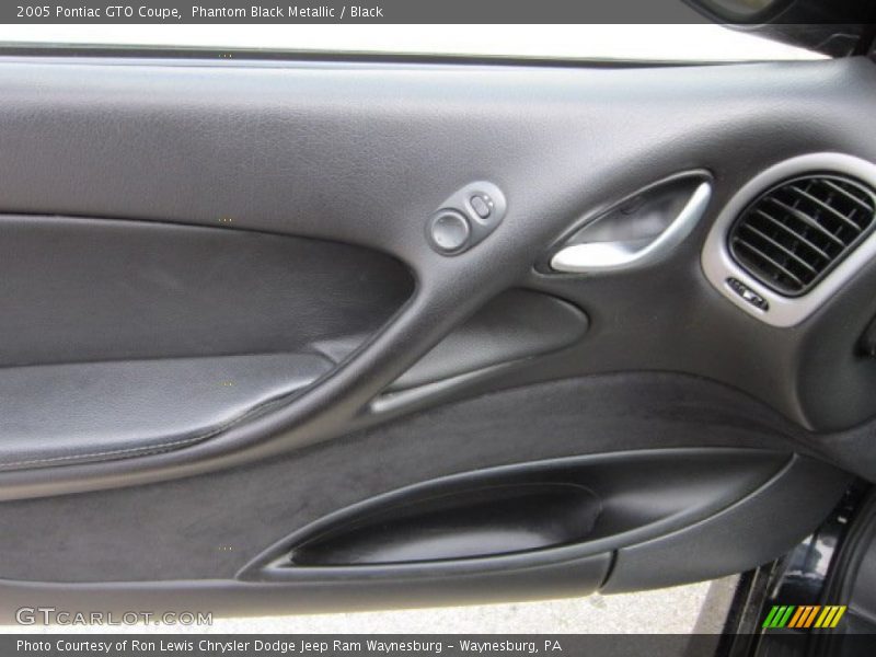 Phantom Black Metallic / Black 2005 Pontiac GTO Coupe