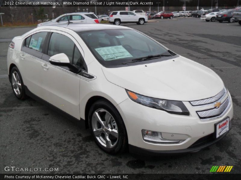 White Diamond Tricoat / Light Neutral/Dark Accents 2012 Chevrolet Volt Hatchback
