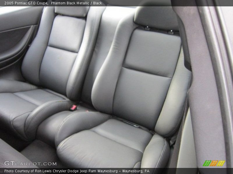 Phantom Black Metallic / Black 2005 Pontiac GTO Coupe
