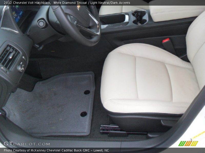White Diamond Tricoat / Light Neutral/Dark Accents 2012 Chevrolet Volt Hatchback
