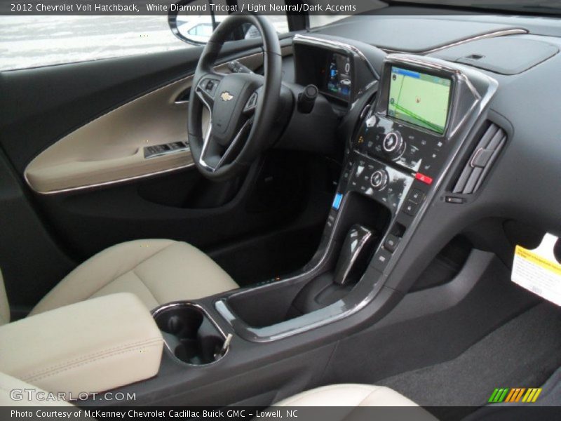  2012 Volt Hatchback Light Neutral/Dark Accents Interior
