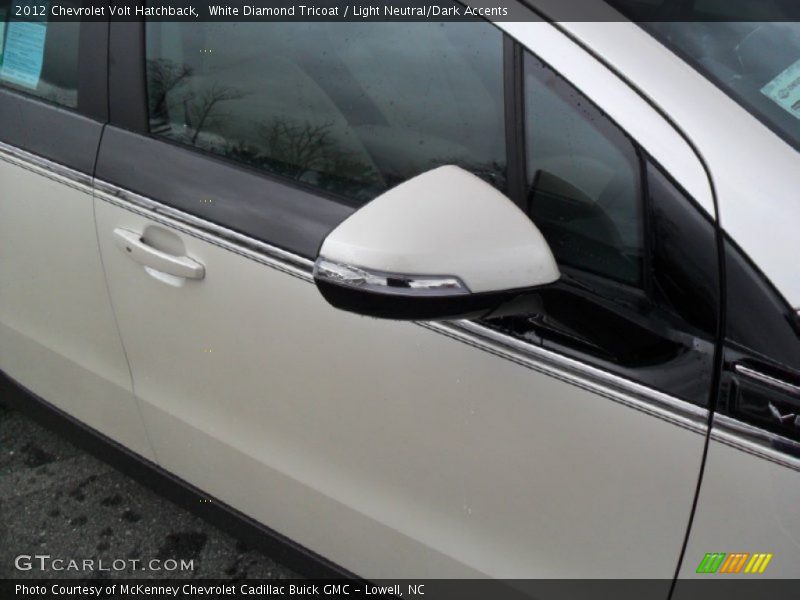 White Diamond Tricoat / Light Neutral/Dark Accents 2012 Chevrolet Volt Hatchback