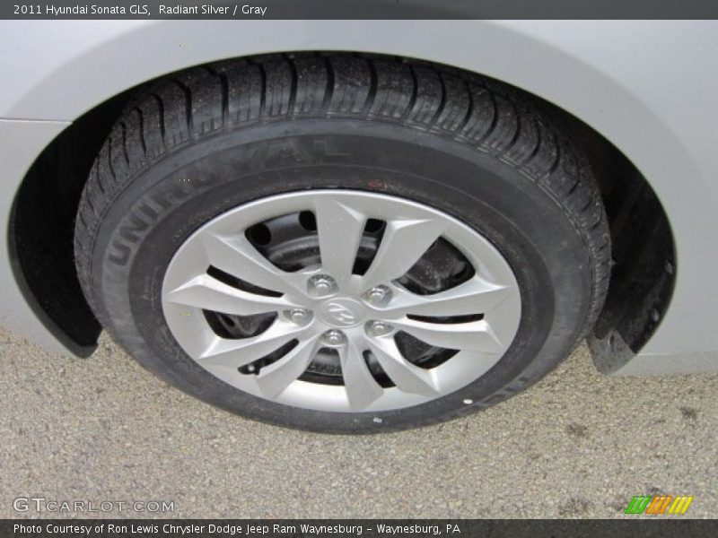 Radiant Silver / Gray 2011 Hyundai Sonata GLS