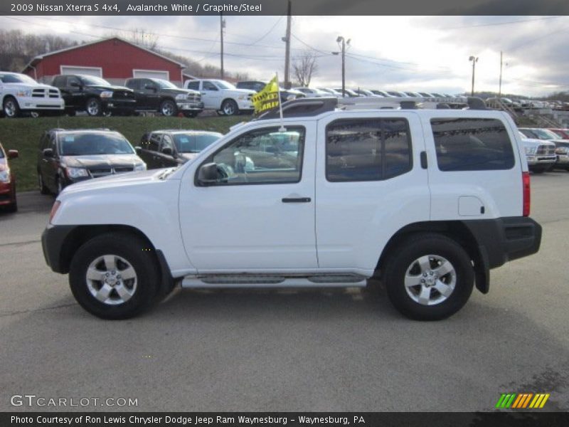 Avalanche White / Graphite/Steel 2009 Nissan Xterra S 4x4