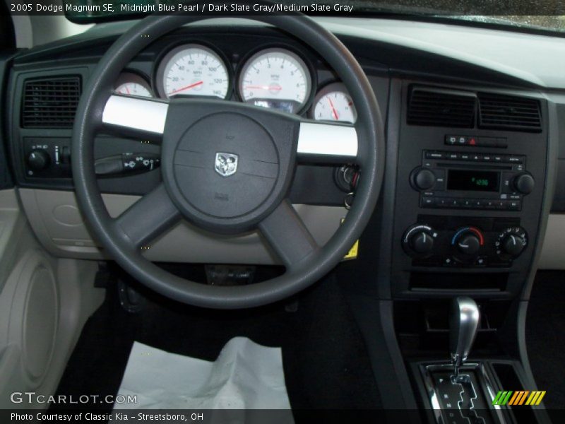 Midnight Blue Pearl / Dark Slate Gray/Medium Slate Gray 2005 Dodge Magnum SE