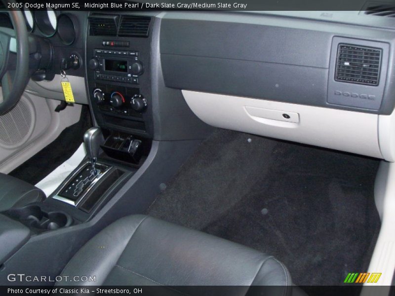 Midnight Blue Pearl / Dark Slate Gray/Medium Slate Gray 2005 Dodge Magnum SE