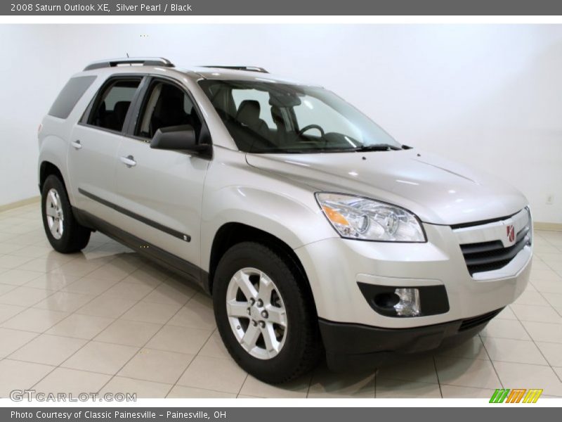 Silver Pearl / Black 2008 Saturn Outlook XE