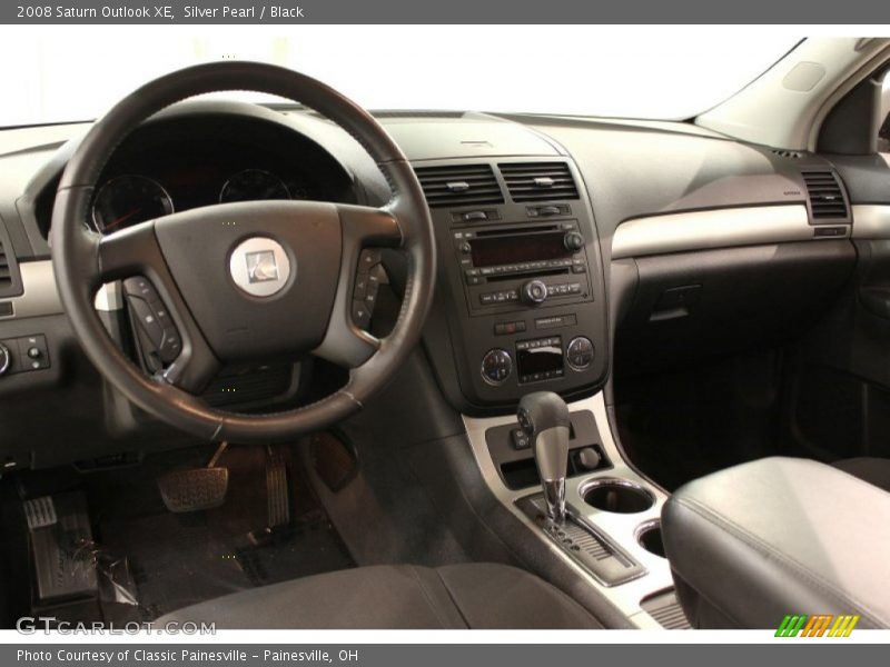 Silver Pearl / Black 2008 Saturn Outlook XE