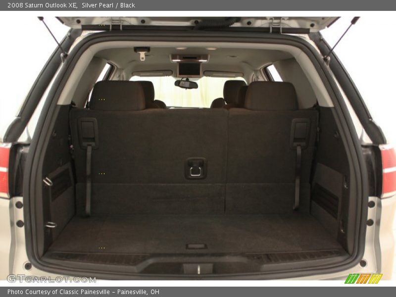 Silver Pearl / Black 2008 Saturn Outlook XE