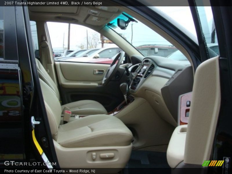 Black / Ivory Beige 2007 Toyota Highlander Limited 4WD