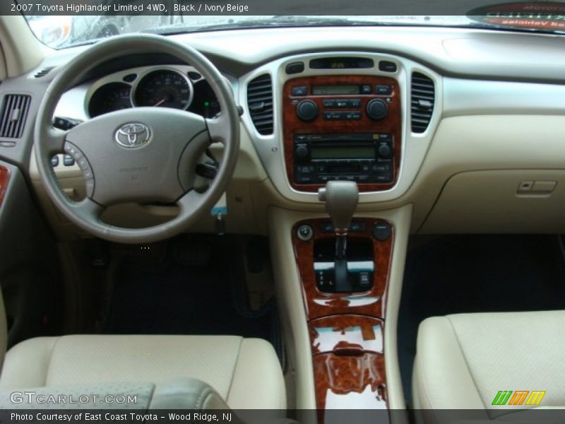 Black / Ivory Beige 2007 Toyota Highlander Limited 4WD