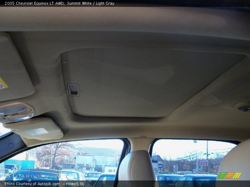 Summit White / Light Gray 2005 Chevrolet Equinox LT AWD