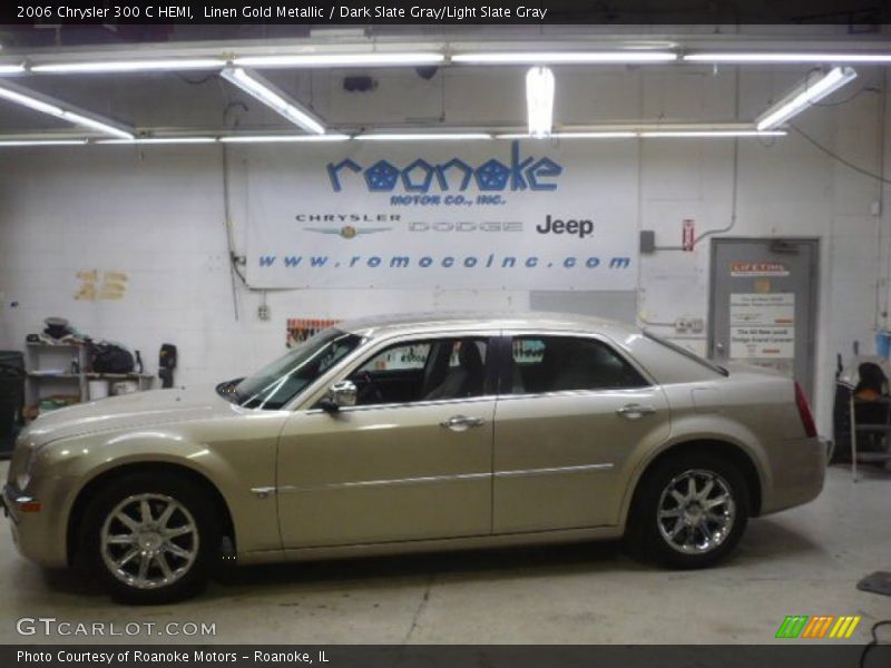 Linen Gold Metallic / Dark Slate Gray/Light Slate Gray 2006 Chrysler 300 C HEMI