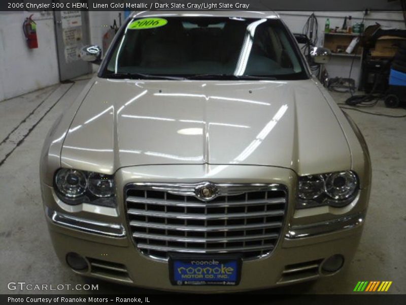 Linen Gold Metallic / Dark Slate Gray/Light Slate Gray 2006 Chrysler 300 C HEMI