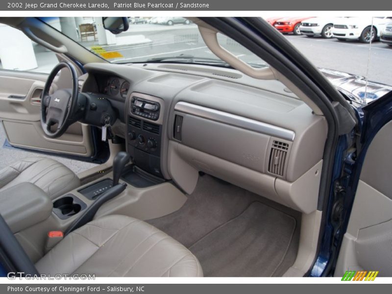 Patriot Blue Pearlcoat / Sandstone 2002 Jeep Grand Cherokee Laredo