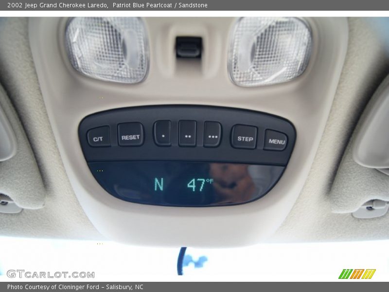 Patriot Blue Pearlcoat / Sandstone 2002 Jeep Grand Cherokee Laredo