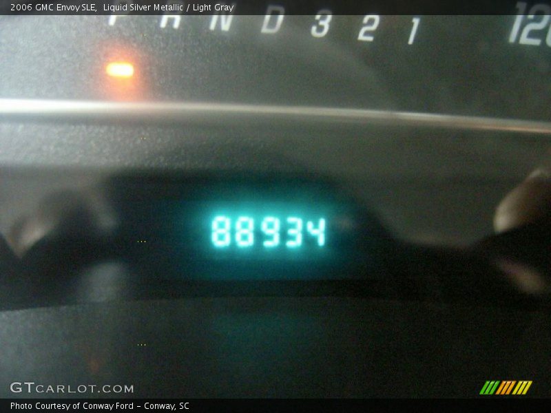 Liquid Silver Metallic / Light Gray 2006 GMC Envoy SLE