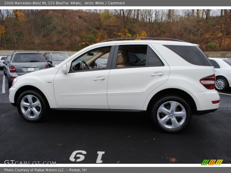 Arctic White / Cashmere 2009 Mercedes-Benz ML 320 BlueTec 4Matic
