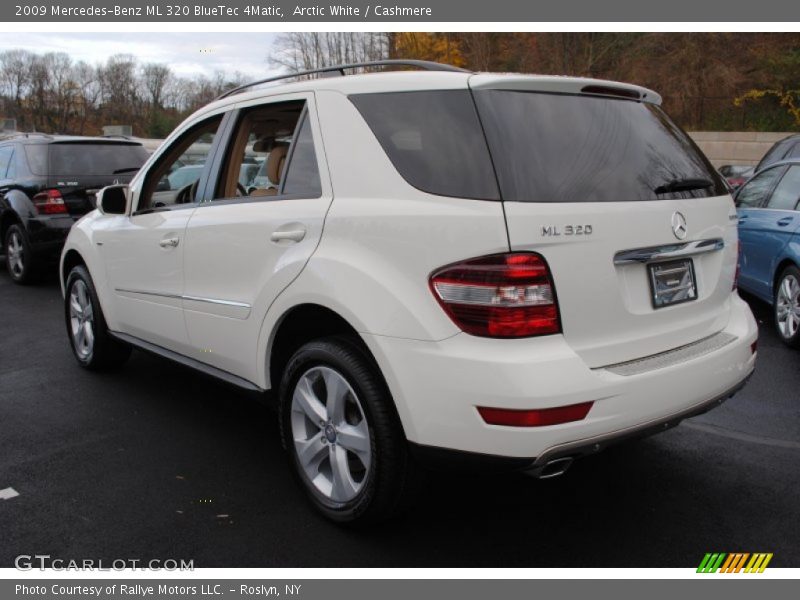 Arctic White / Cashmere 2009 Mercedes-Benz ML 320 BlueTec 4Matic