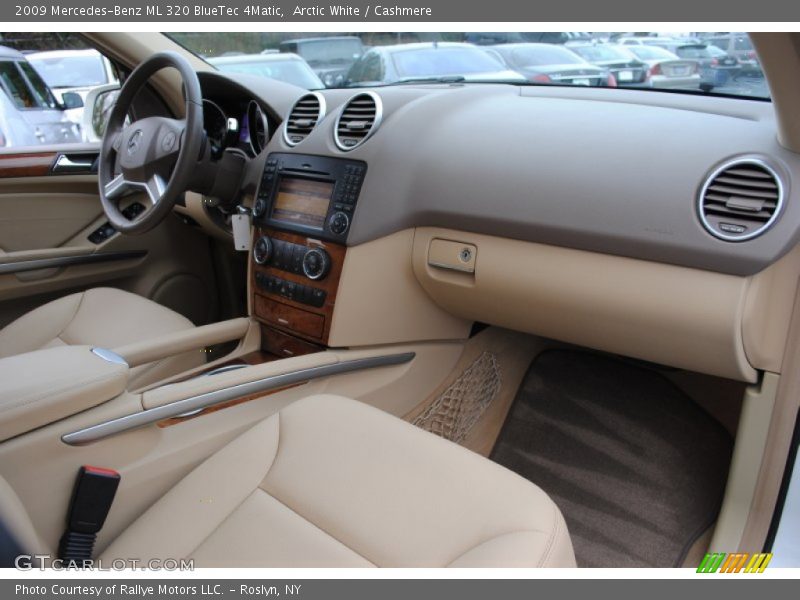 Arctic White / Cashmere 2009 Mercedes-Benz ML 320 BlueTec 4Matic