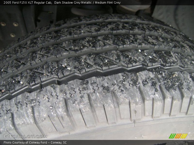 Dark Shadow Grey Metallic / Medium Flint Grey 2005 Ford F150 XLT Regular Cab