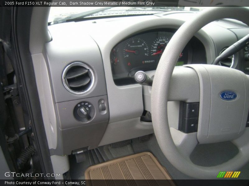 Dark Shadow Grey Metallic / Medium Flint Grey 2005 Ford F150 XLT Regular Cab