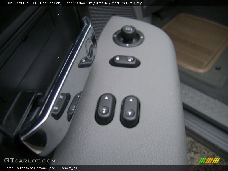 Dark Shadow Grey Metallic / Medium Flint Grey 2005 Ford F150 XLT Regular Cab