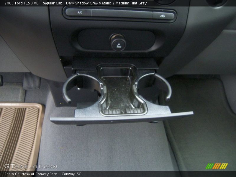 Dark Shadow Grey Metallic / Medium Flint Grey 2005 Ford F150 XLT Regular Cab