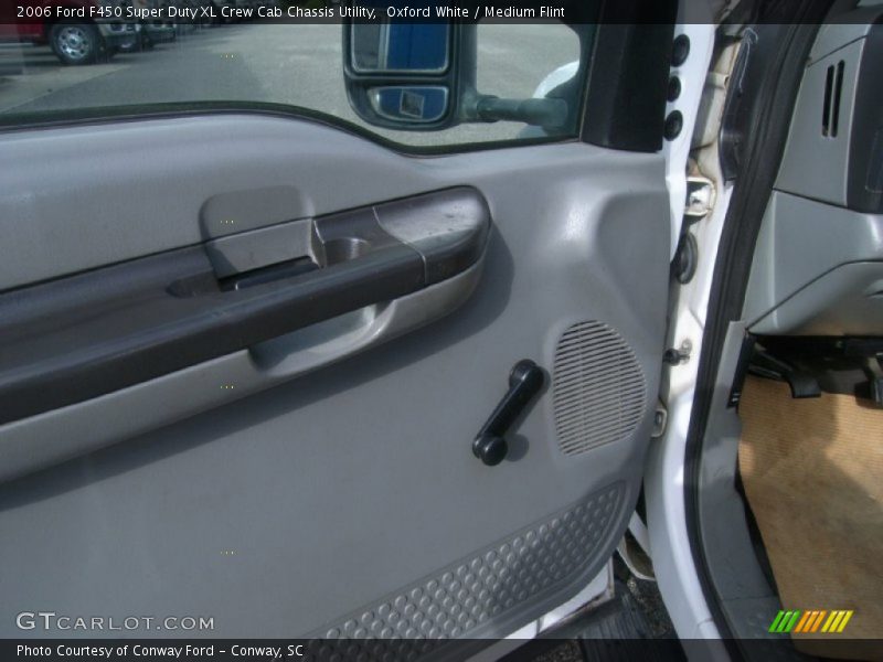 Oxford White / Medium Flint 2006 Ford F450 Super Duty XL Crew Cab Chassis Utility