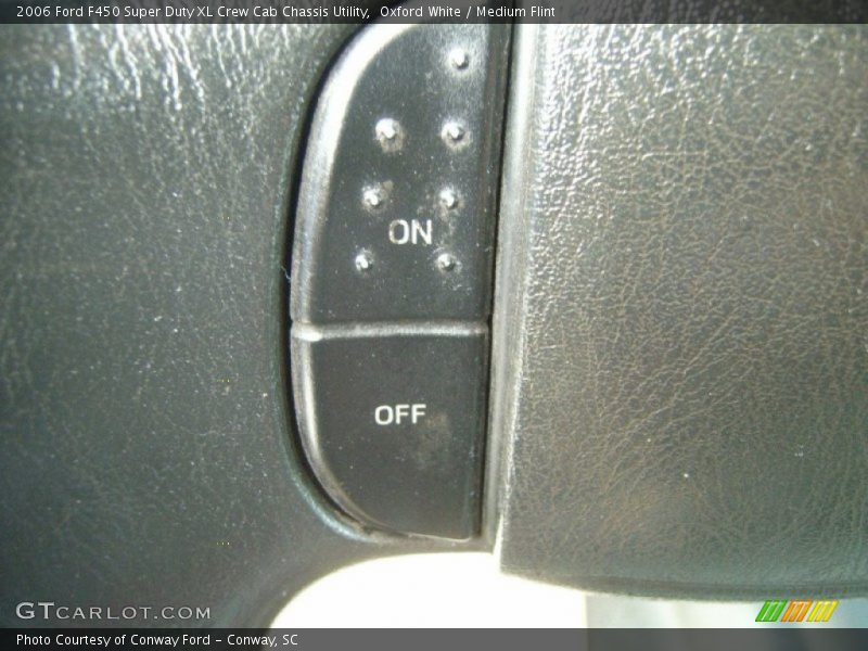 Oxford White / Medium Flint 2006 Ford F450 Super Duty XL Crew Cab Chassis Utility