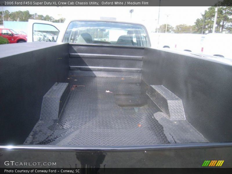 Oxford White / Medium Flint 2006 Ford F450 Super Duty XL Crew Cab Chassis Utility