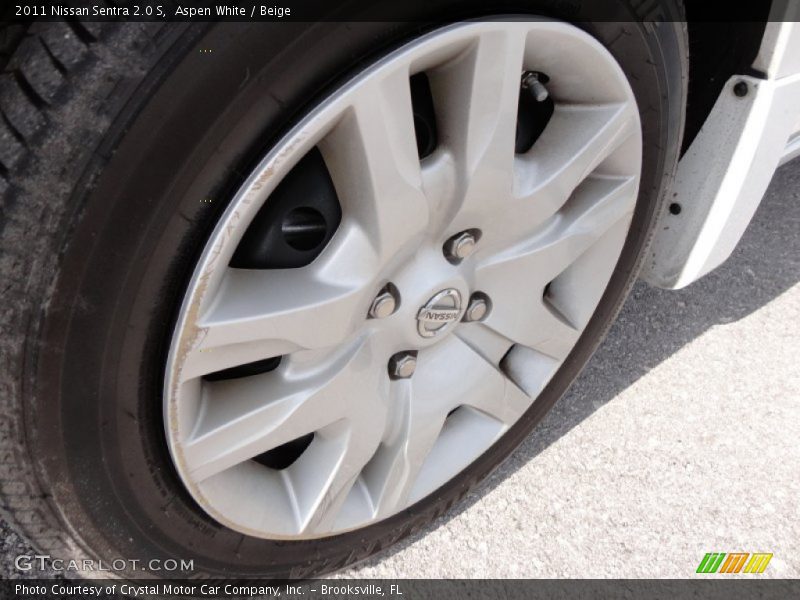 Aspen White / Beige 2011 Nissan Sentra 2.0 S