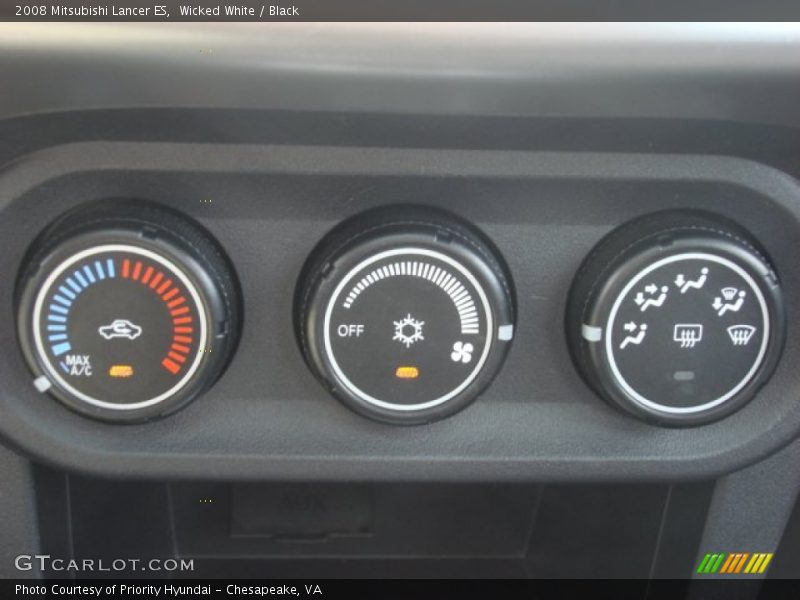 Wicked White / Black 2008 Mitsubishi Lancer ES
