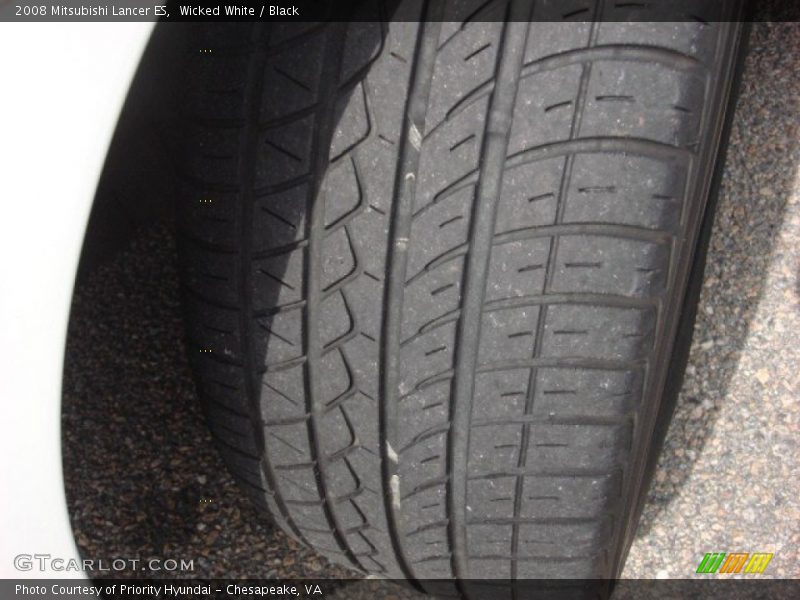 Wicked White / Black 2008 Mitsubishi Lancer ES